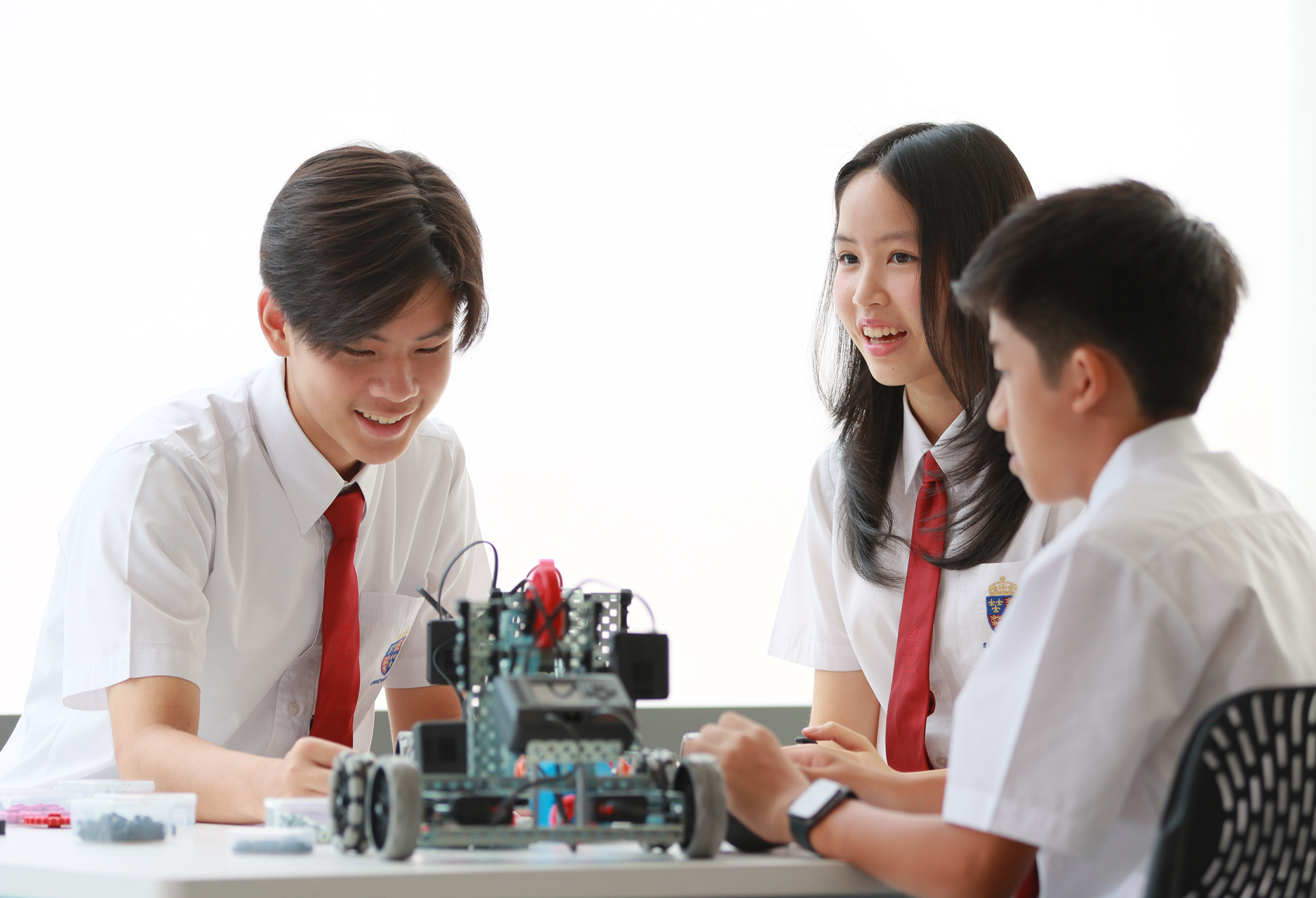 The Senior School at Shrewsbury Bangkok Riverside Campus is vibrant, exciting and challenging. It is a place for students to mature into responsible young adults as they learn together in a thriving international environment. We work closely with families to ensure that students have high academic aspirations, achieve success in public examinations, and discover interests that stay with them for life.